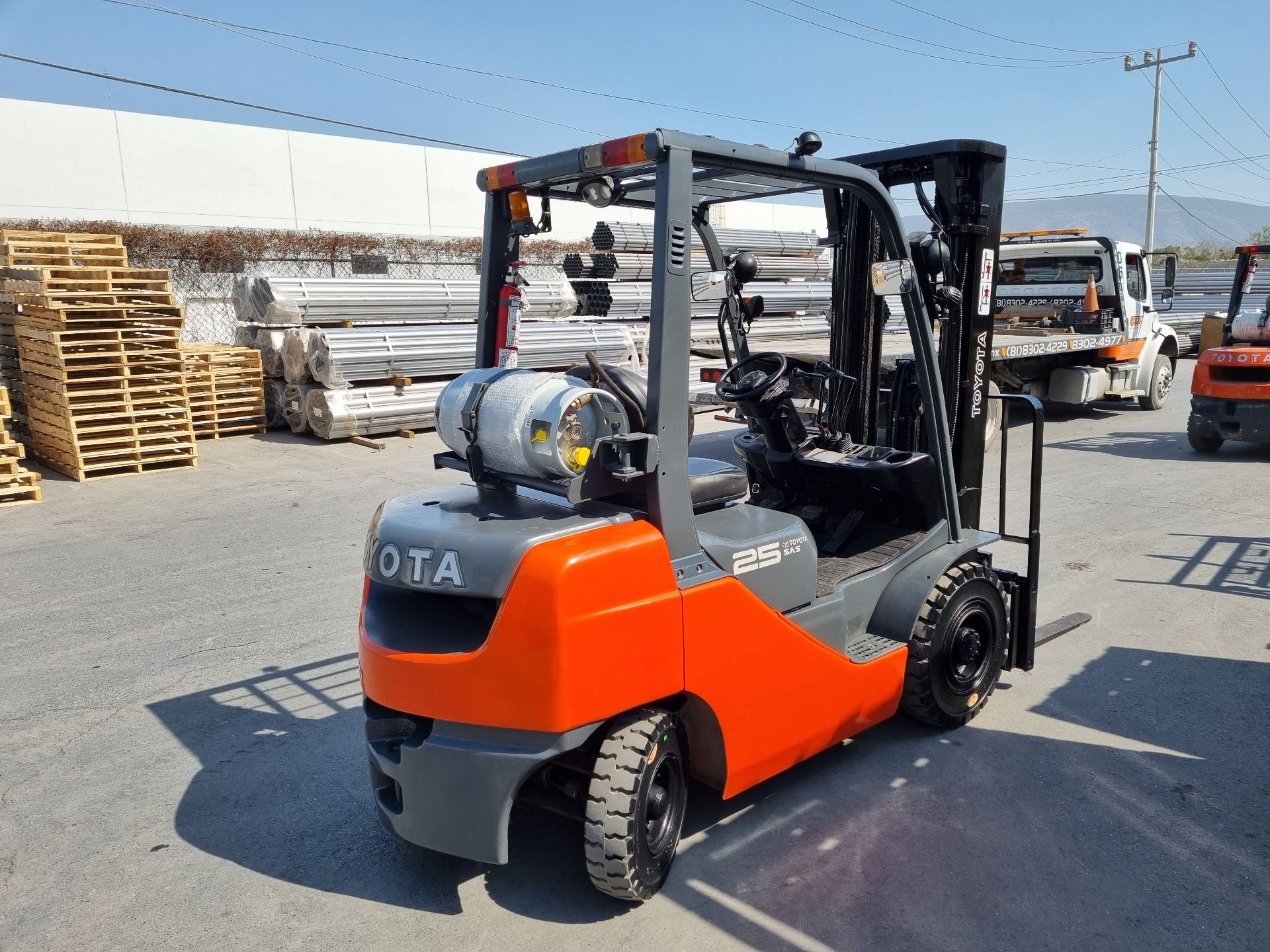 ECO 05 TOYOTA 8FGU25