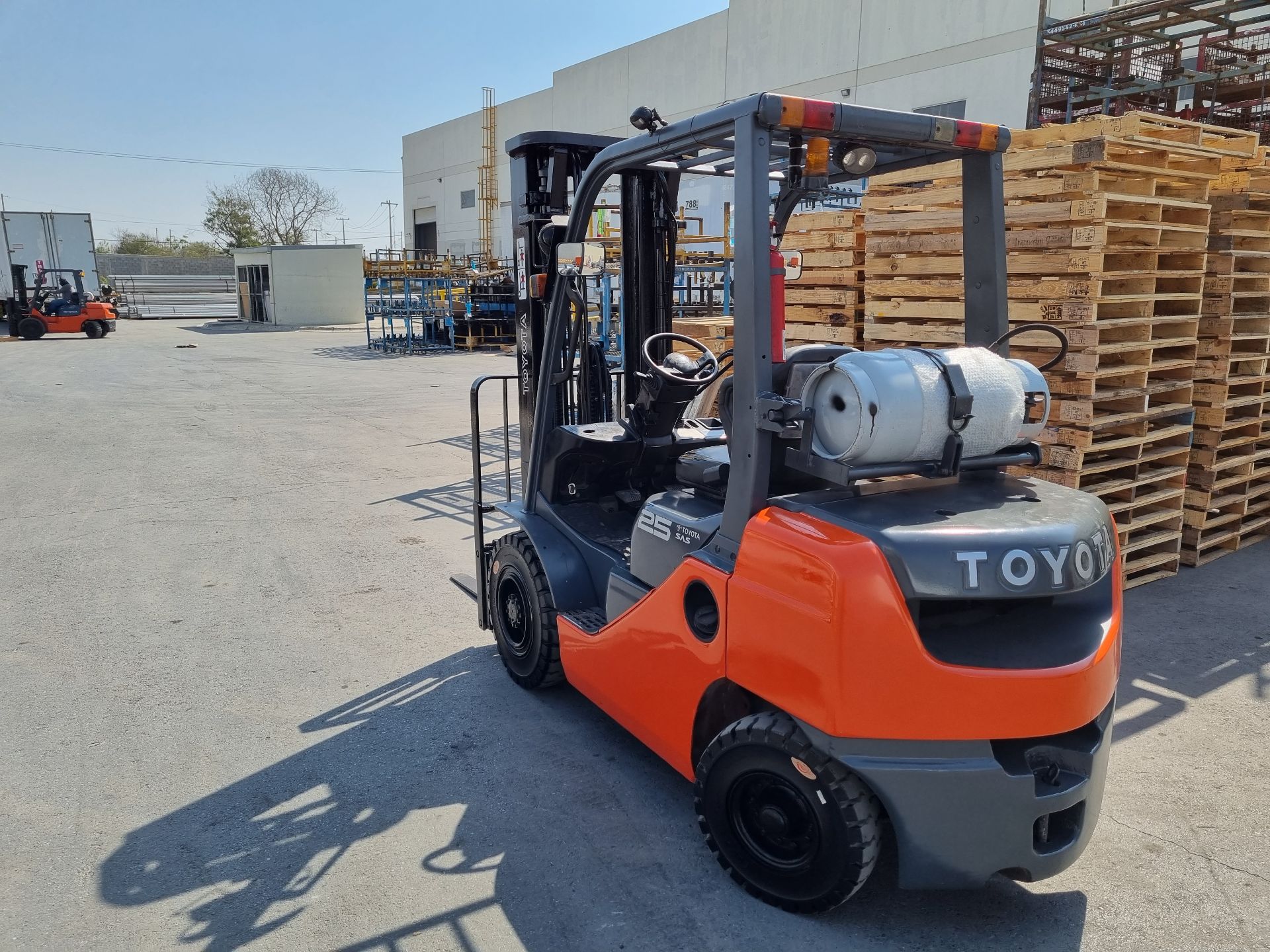 ECO 05 TOYOTA 8FGU25 - Imagen 3