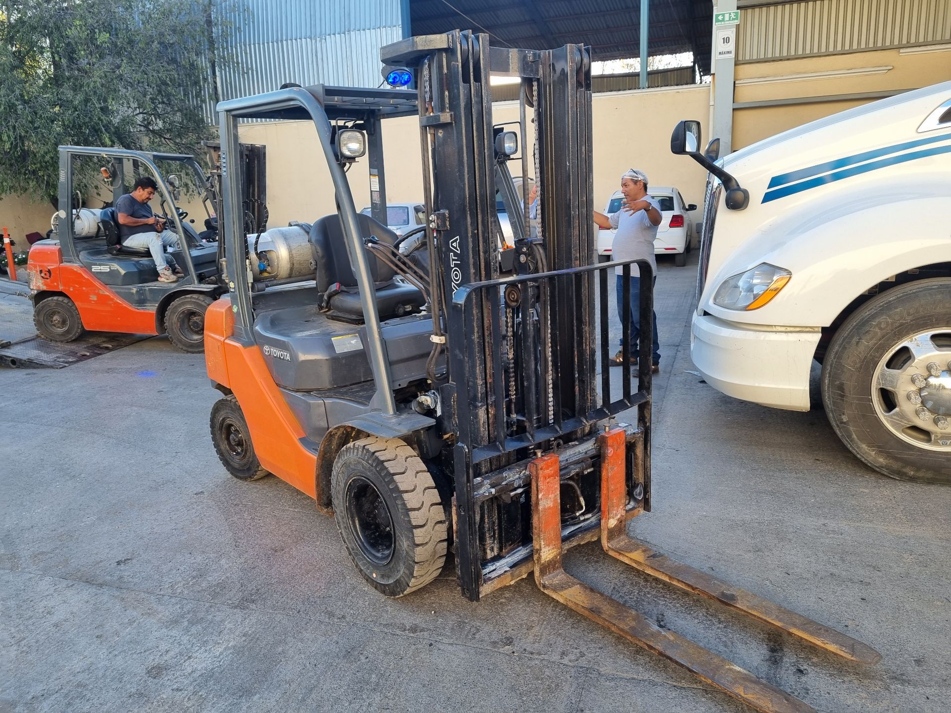 ECO 32 TOYOTA 8FGU25 - Imagen 5